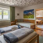 Haus Unterberger Apartamento *